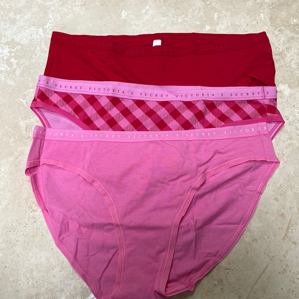 Victoria’s Secret Panty 3 Size M NWT